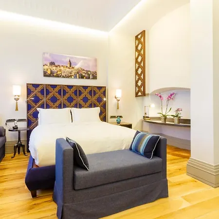 Ravouna 1906 Bosphorus Otel 4*